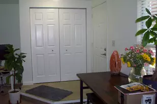 367 Pembroke Ln, Glen Ellyn, IL 60137 - Photo 6