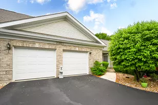 20827 W Honeysuckle Ct, Plainfield, IL 60544 - Photo 1