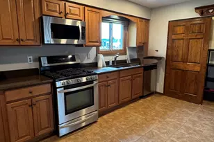 11 Wheeler Ave, Joliet, IL 60436 - Photo 6