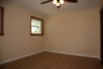 8755 S Fairfield Avenue, Evergreen Park, IL 60805 - Photo 14