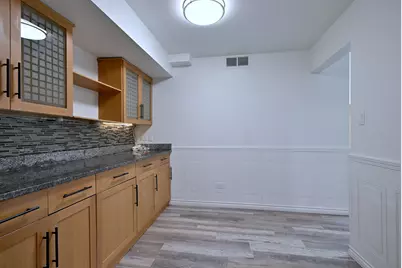 333 S East Avenue #202, Oak Park, IL 60302 - Photo 16