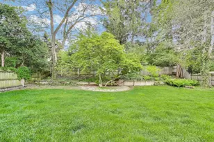 213 E Ellis Ave, Libertyville, IL 60048 - Photo 34