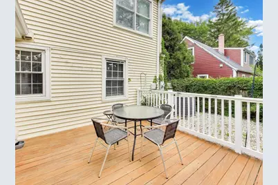 213 E Ellis Avenue, Libertyville, IL 60048 - Photo 32