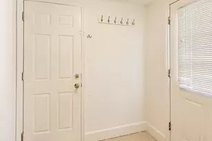 213 E Ellis Ave, Libertyville, IL 60048 - Photo 18