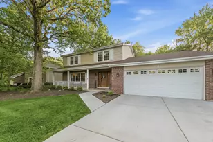 756 Oakwood Dr, Frankfort, IL 60423 - Photo 2