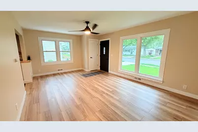 207 Magnolia Drive, Bloomington, IL 61701 - Photo 2
