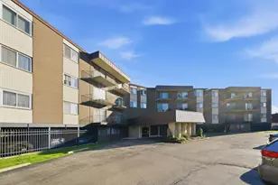 9840 S Pulaski Rd, Oak Lawn, IL 60453 - Photo 2