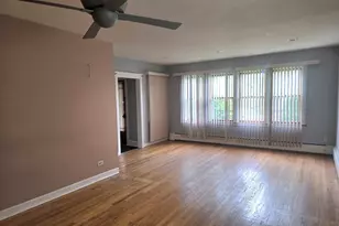 2823 N 76th Ct, Elmwood Park, IL 60707 - Photo 4