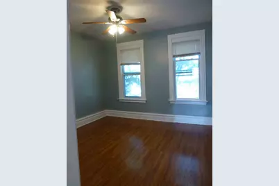 2839 N Central Park Avenue, Chicago, IL 60618 - Photo 4