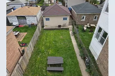 2839 N Central Park Avenue, Chicago, IL 60618 - Photo 24