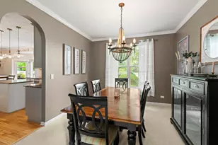 110 St Germain Pl, Saint Charles, IL 60175 - Photo 6
