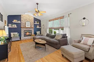 110 St Germain Pl, Saint Charles, IL 60175 - Photo 12