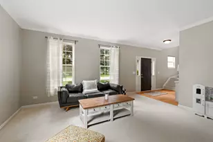 110 St Germain Pl, Saint Charles, IL 60175 - Photo 4