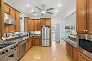 4024 N Bell Ave, Chicago, IL 60618 - Photo 8