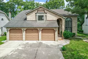 193 Rosedale Ct, Bloomingdale, IL 60108 - Photo 2