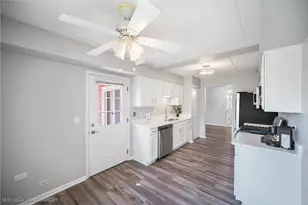 6975 Heritage Cir, Orland Park, IL 60462 - Photo 8