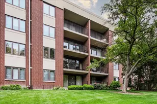 212 W St Charles Rd, Lombard, IL 60148 - Photo 2