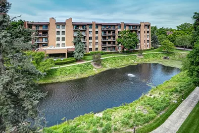 701 Lake Hinsdale Drive #412, Willowbrook, IL 60527 - Photo 8