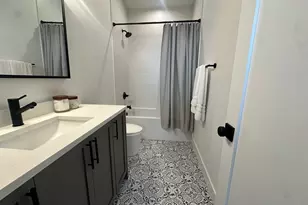 2528 W Polk St, Chicago, IL 60612 - Photo 14