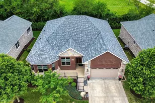 204 Donmor Dr, Bloomingdale, IL 60108 - Photo 1
