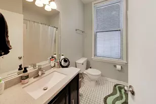 708 W Buckingham Pl, Chicago, IL 60657 - Photo 34