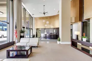3930 N Pine Grove Ave, Chicago, IL 60613 - Photo 18
