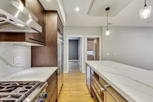 650 N Morgan St, Chicago, IL 60642 - Photo 10