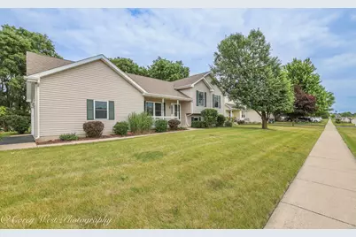 480 N Aspen Drive, Cortland, IL 60112 - Photo 2