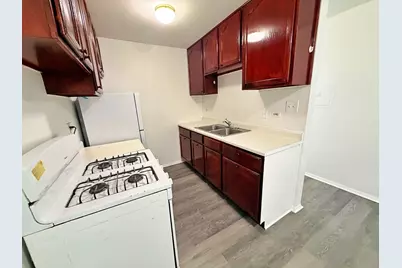 841 Blossom Lane #203, Prospect Heights, IL 60070 - Photo 8