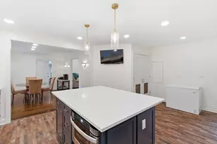 1725 Sunset Ridge Rd, Glenview, IL 60025 - Photo 12