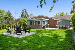 310 Chipili Dr, Northbrook, IL 60062 - Photo 24