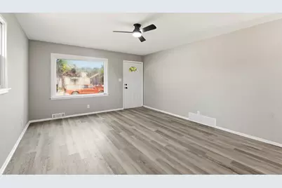 1105 N William Street, Joliet, IL 60435 - Photo 4