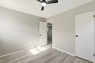 1105 N William Street, Joliet, IL 60435 - Photo 8