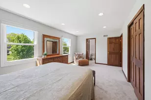 254 Woodville Ln, Schaumburg, IL 60193 - Photo 18