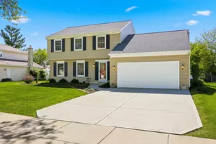 254 Woodville Ln, Schaumburg, IL 60193 - Photo 1