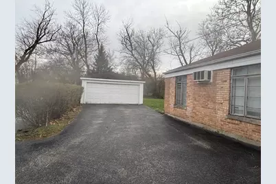 2223 Hawthorne Road, Homewood, IL 60430 - Photo 4