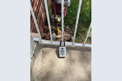 2448 E 74th Street, Chicago, IL 60649 - Photo 38
