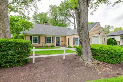 214 Washington Circle, Lake Forest, IL 60045 - Photo 2