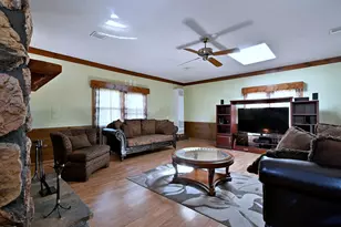 108 Cedar Cir, Streamwood, IL 60107 - Photo 12