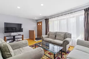 5039 Harold Ave, Schiller Park, IL 60176 - Photo 4