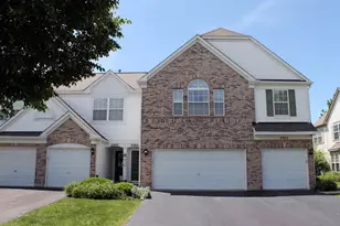 2905 Stonewater Dr, Naperville, IL 60564 - Photo 2