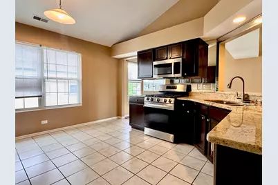 2905 Stonewater Drive #2905, Naperville, IL 60564 - Photo 8