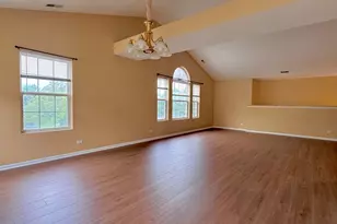 2905 Stonewater Dr, Naperville, IL 60564 - Photo 4