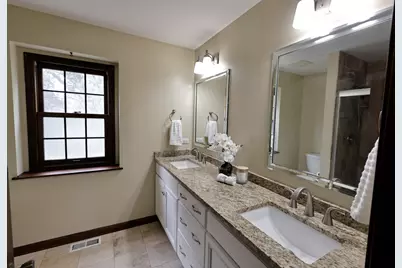 2418 Flambeau Drive, Naperville, IL 60564 - Photo 24
