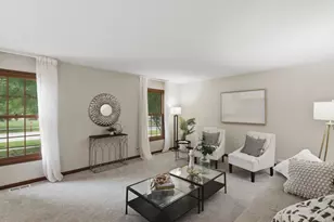 2418 Flambeau Dr, Naperville, IL 60564 - Photo 2