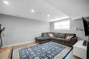 10324 S 81st Ave, Palos Hills, IL 60465 - Photo 16