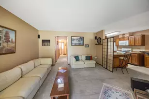 1626 Vermont Dr, Elk Grove Village, IL 60007 - Photo 6