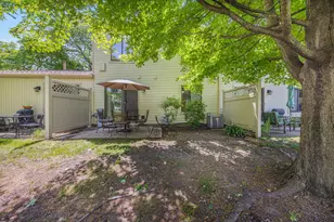 1626 Vermont Dr, Elk Grove Village, IL 60007 - Photo 20