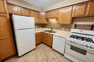 1461 N Winslowe Dr, Palatine, IL 60074 - Photo 2