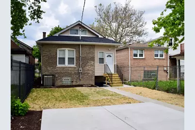 10453 S Indiana Avenue, Chicago, IL 60628 - Photo 2